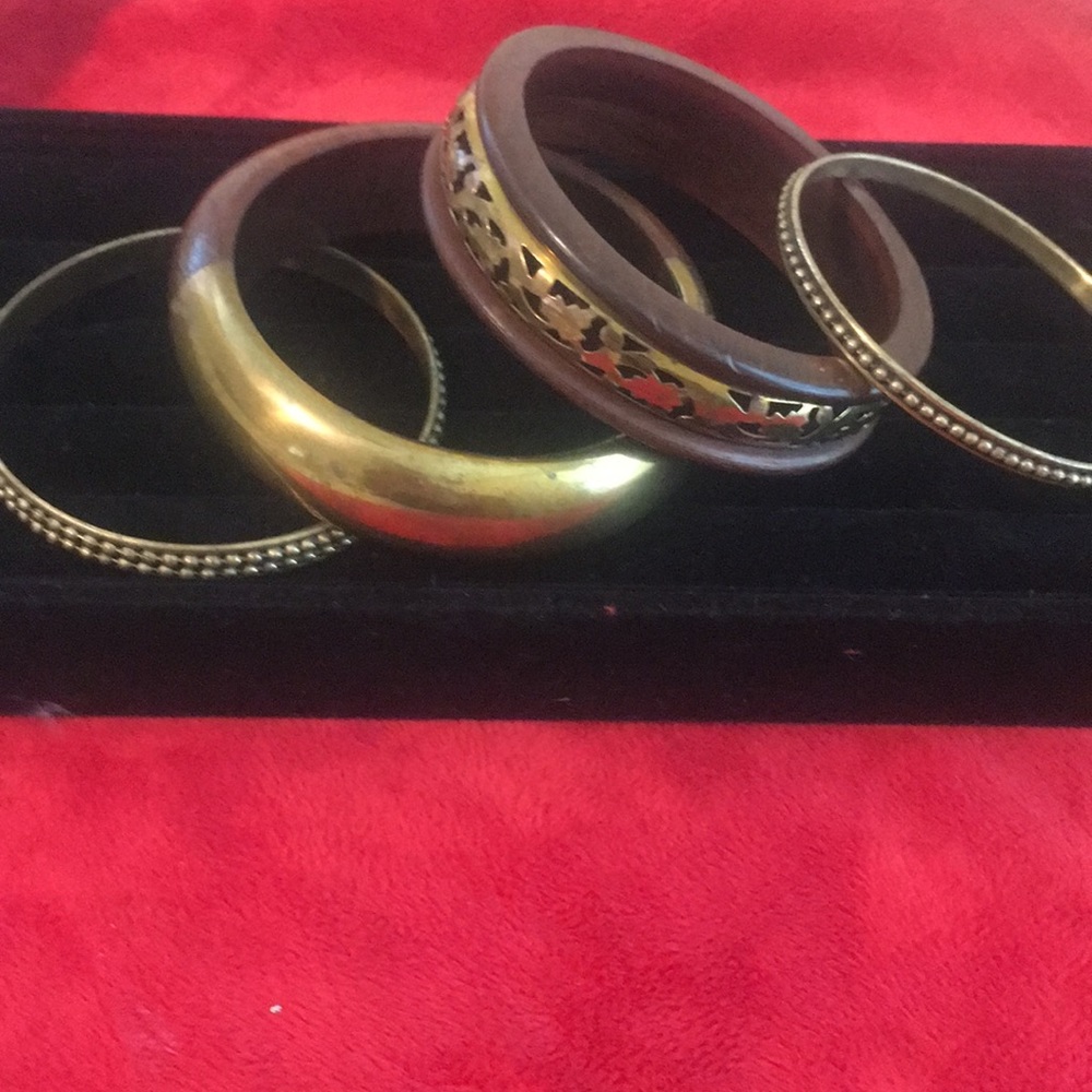 Set of 4 bangles. Wood & brass NWOT